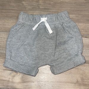 Baby short size 0-3